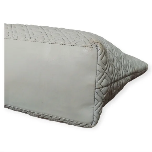 Tory Burch Quilted Shoulder Bag in Cream - Picture 8 of 16